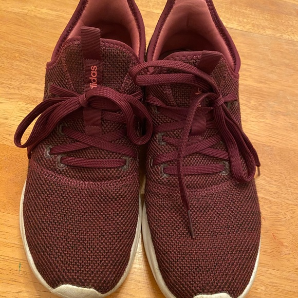 Adidas Maroon & white comfy athletic shoes 10 nice - Picture 1 of 10
